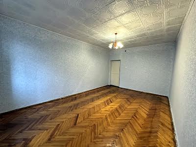 квартира за адресою Петлюри Симона вул., 7