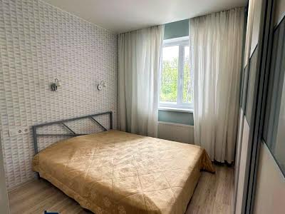 квартира за адресою Домобудівельна вул., 13