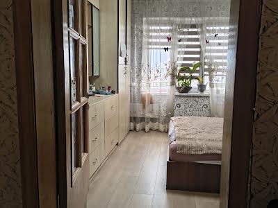 квартира за адресою Леоніда Бикова бульв., 4