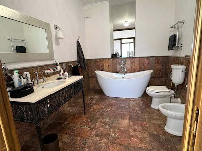 квартира за адресою Турівська вул., 31