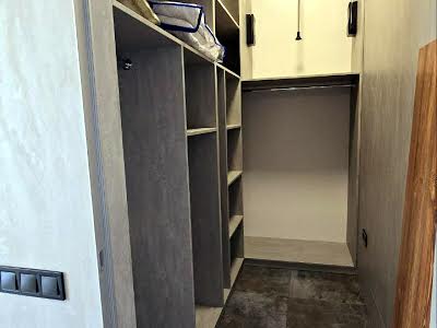 квартира за адресою Королеви Єлизавети ІІ вул. (Глинки), 2К