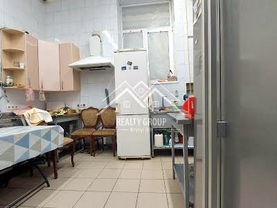 комерційна за адресою Мартіна Шимановського вул. (Комуністична), 1