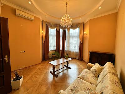 квартира по адресу Новаковского ул., 8
