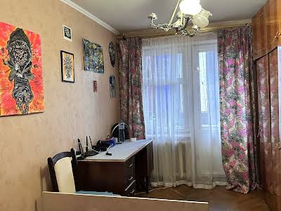 квартира по адресу Князя Владимира Мономаха ул. (Шмидта Отто), 26-Б