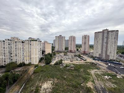 квартира по адресу Соломии Крушельницкой ул., 7