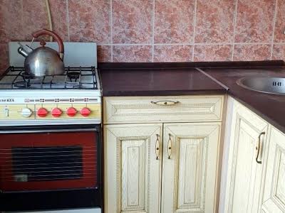 квартира по адресу Строителей ул., 19