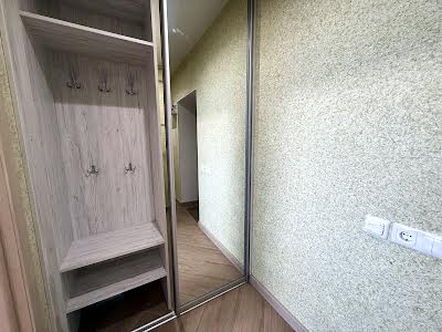 квартира за адресою Машинобудівників вул., 14