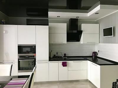 квартира за адресою Дніпровська набережна вул., 26г