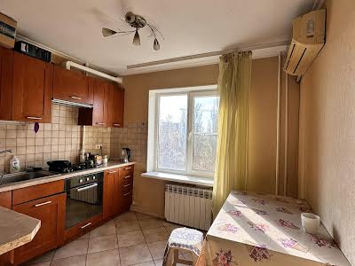 квартира за адресою Генерала Петрова вул., 50