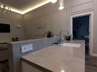 квартира за адресою Шота Руставелі вул., 24