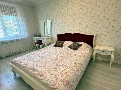 квартира за адресою Садова вул., 1в