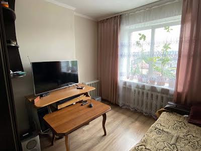квартира по адресу Миколы Хвылёвого ул., 2