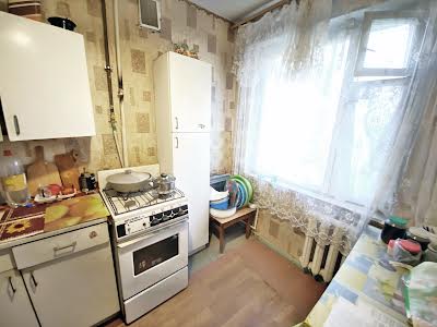 квартира за адресою Героїв України просп. (Героїв Сталінграду), 15а