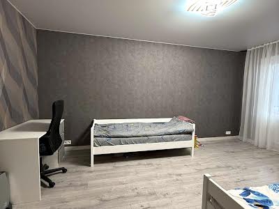 квартира по адресу Героев Днепра ул., 42-А