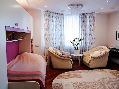 квартира за адресою Дніпровська набережна вул., 19