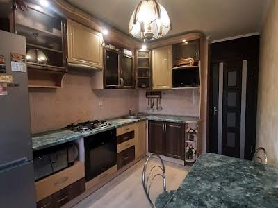 квартира по адресу Драгоманова ул., 5