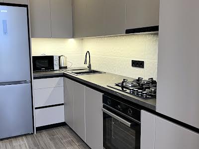 квартира по адресу Героев Небесной Сотни просп., 16/28