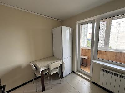 квартира по адресу Киев, Героев Мариуполя ул. (Маршала Якубовського), 3