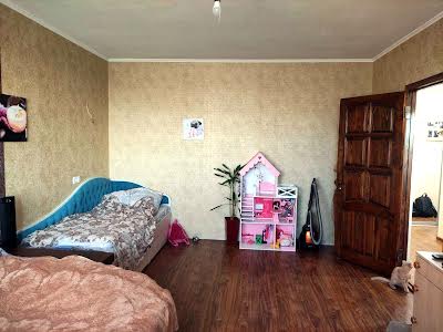 квартира за адресою Роганська вул., 130/3