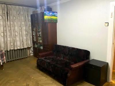квартира за адресою Дністерська вул., 5