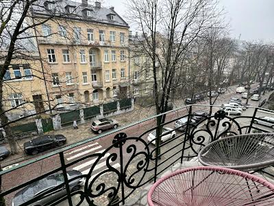 квартира за адресою Євгена Коновальця вул. (), 27