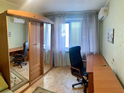 квартира за адресою Тарасівська вул., 20