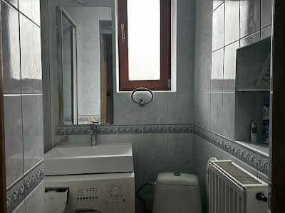 квартира за адресою Євгена Коновальця вул. (), 10