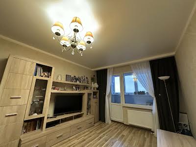 квартира за адресою Милославська вул., 16