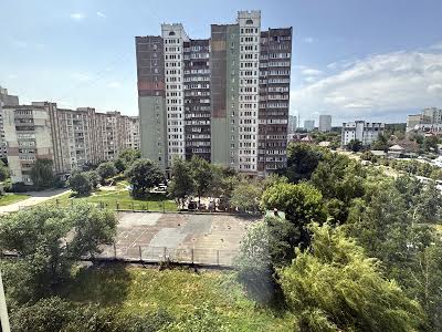квартира за адресою Академіка Єфремова вул. (Командарма Уборевича), 25