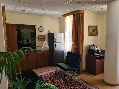 комерційна за адресою Степана Ковніра вул. (Ластовського), 5
