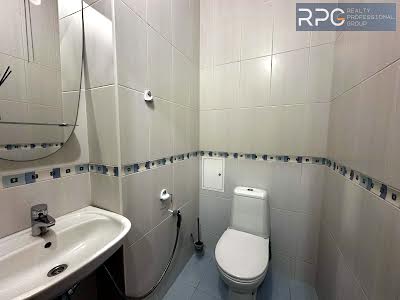 квартира за адресою Старонаводницька вул., 4-В