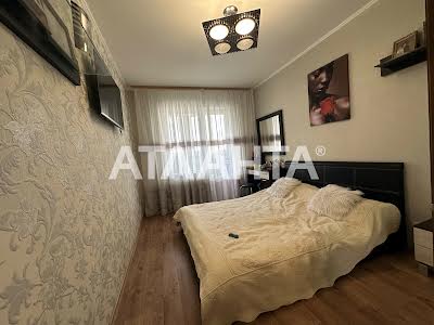 квартира за адресою Євгена Чикаленка вул., 71