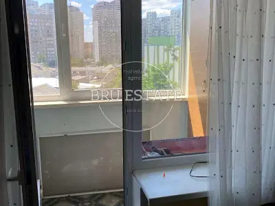 квартира за адресою Хорольська вул., 10