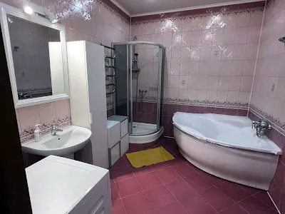 квартира за адресою Казарменна вул. (Григорія Андрющенка), 4-Д