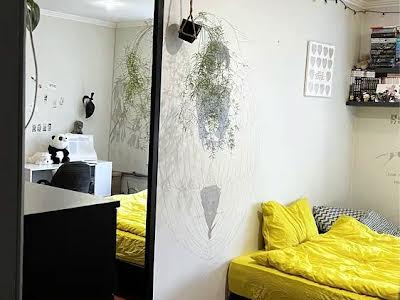 квартира за адресою максимовича, 5