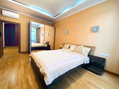 квартира по адресу Старонаводницкая ул., 13а
