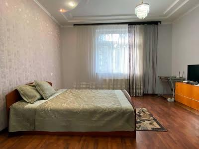 квартира за адресою Остапа Луцького вул., 5а