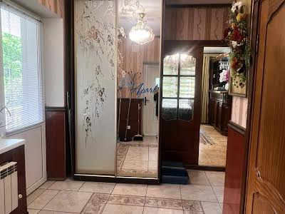 будинок за адресою Метрологічна вул., 75
