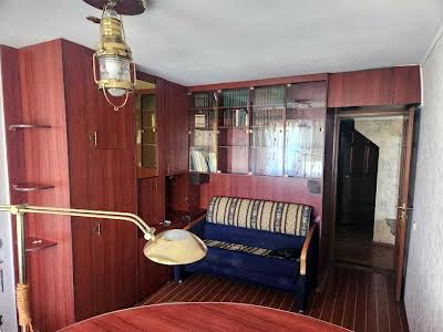 квартира за адресою Торгова вул., 1