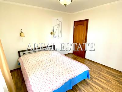 квартира за адресою Святошинська пл., 1