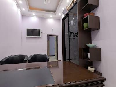 комерційна за адресою Шота Руставелі вул., 1