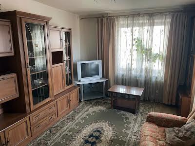 квартира по адресу Листопадная ул., 10