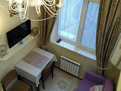 квартира за адресою Олександра Кониського вул. (Володарського), 10