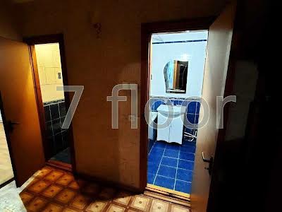 квартира за адресою Рональда Рейгана вул., 42