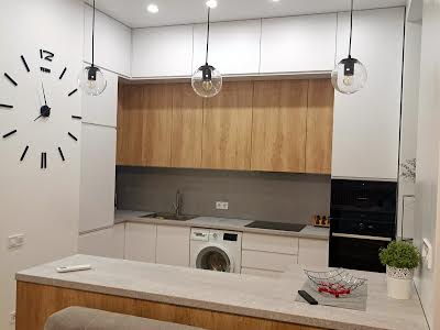 квартира за адресою Залізнична вул., 7