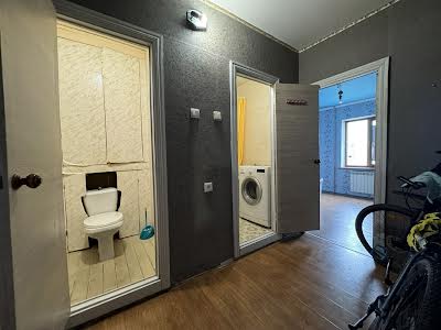 квартира за адресою Анни Ахматової вул., 6