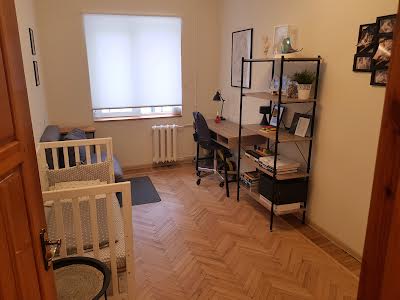 квартира за адресою Серпова вул., 5