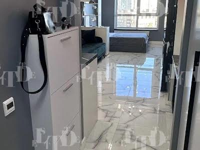 квартира за адресою Дніпровська набережна вул., 17В