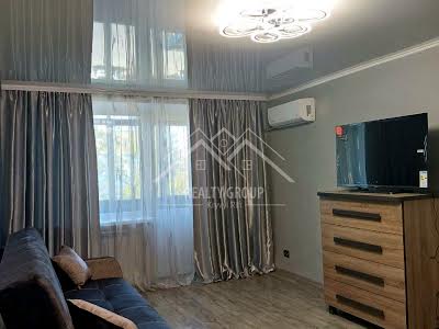 квартира за адресою Українська вул., 118