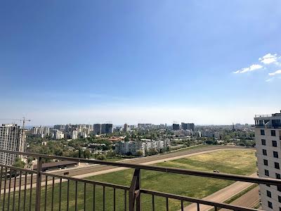 квартира за адресою Краснова вул., 3